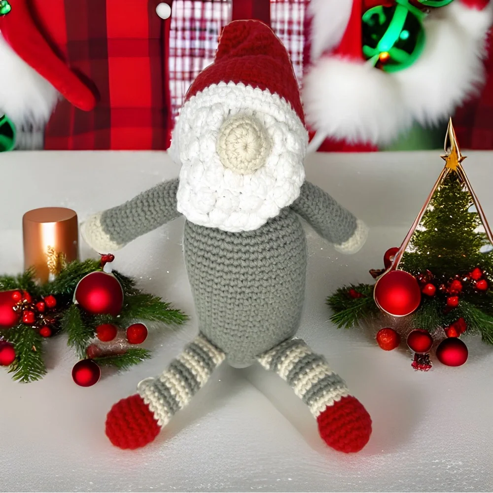 Christmas Gnome Rattle - Picture 1 of 8